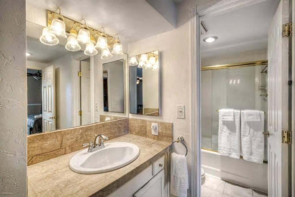 2 Bedroom Condo Heart Of Lodo W/Great View/Amenities DEN Extérieur photo